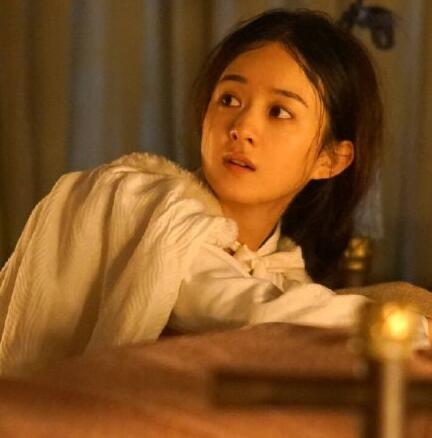 知否明兰为什么站着生孩子