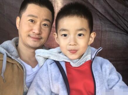 流浪地球刘启小时候谁演的