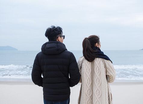 妻子的浪漫旅行袁咏仪衣服什么牌子的