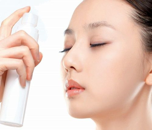 化妆水应该什么时候用
