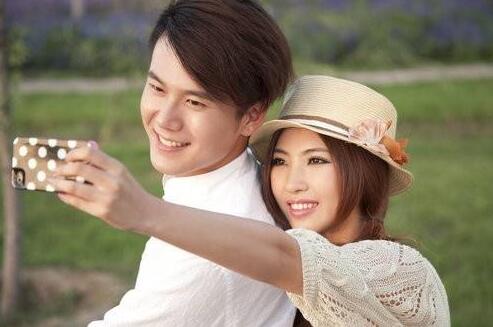 女人对已婚男有好感的表现