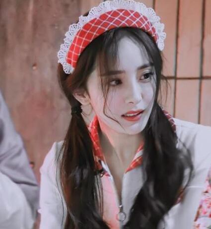 杨幂双马尾女仆装