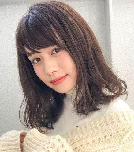黑发不染烫什么发型好看