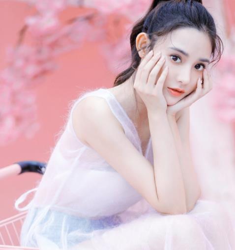 彭小苒是混血儿吗