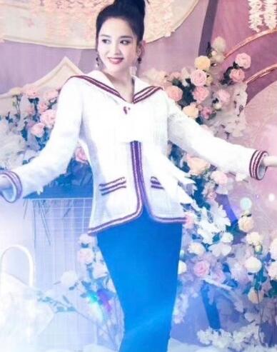 娜扎出席婚礼穿的衣服是什么牌子