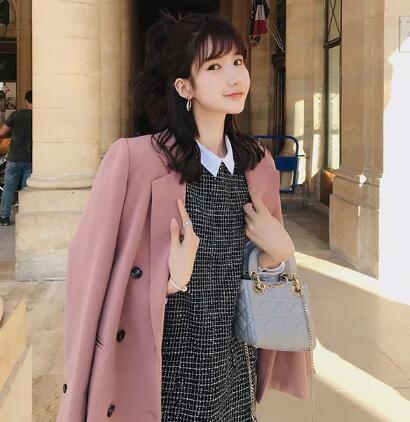 女生时尚西装的搭配