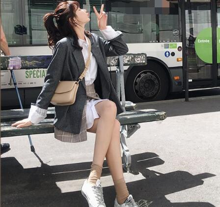 女生时尚西装的搭配