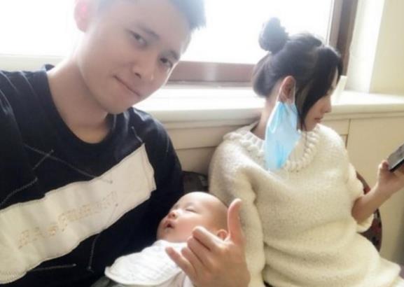 买超小学同学