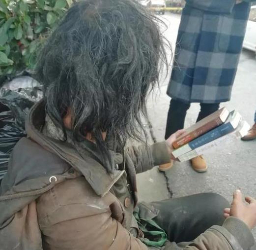 抖音流浪汉大师是谁
