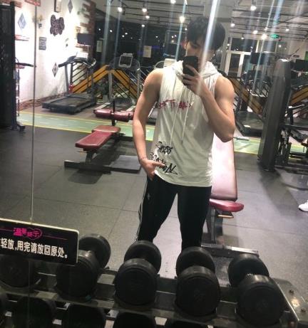 秦奋为什么离开舞台