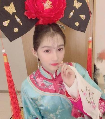 关晓彤是满族格格吗