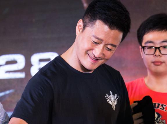吴京为什么被娱乐圈孤立