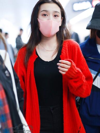 宋祖儿红色针织衫品牌介绍