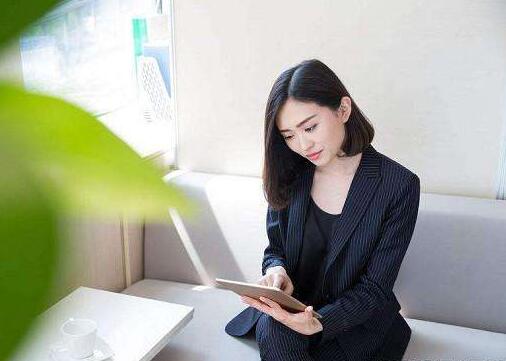 和女领导一起出差的日子