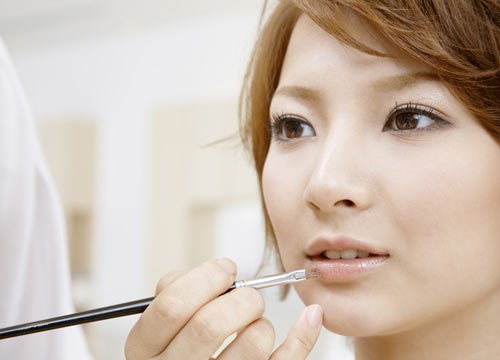 化妆品必须要用一套吗