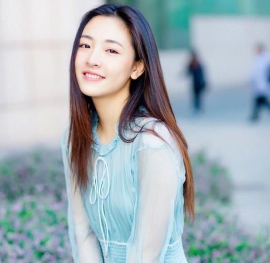 吴倩是武大校花吗