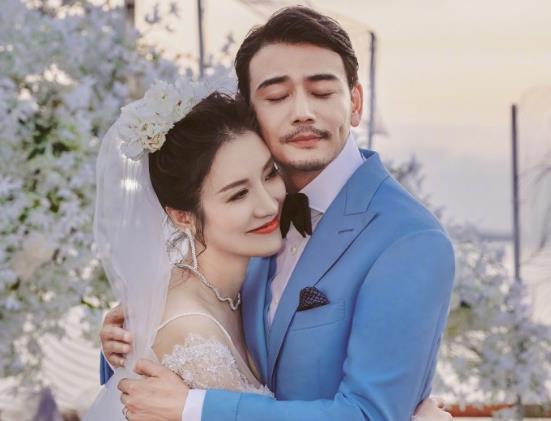 杨烁的老婆是哪位