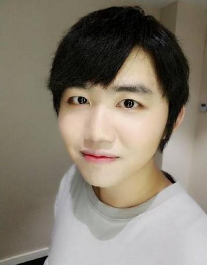 排骨教主是男的女的