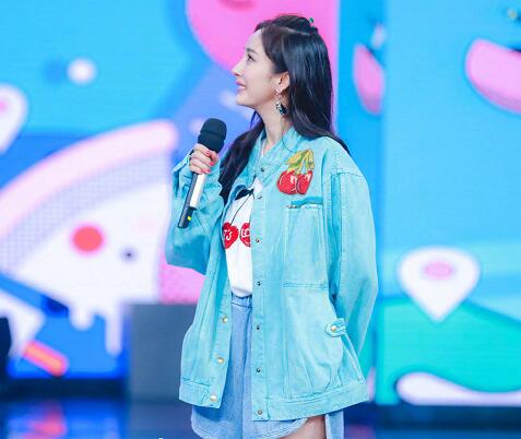 快乐大本营杨幂樱桃外套什么牌子
