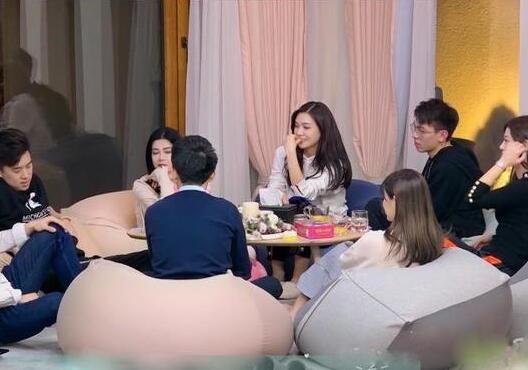 喜欢你我也是女生分别选哪两位男生约会