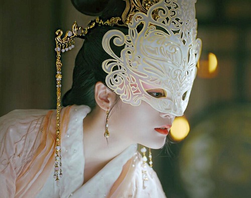 白发容乐真实身份是谁的女儿