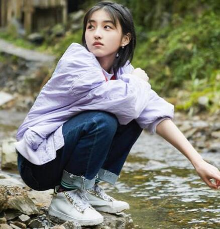 向往的生活张子枫私服穿搭