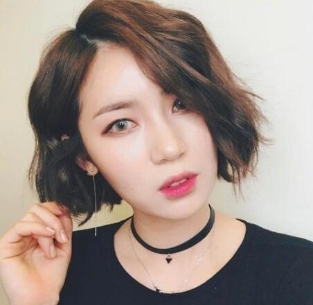 适合长脸的短发发型女