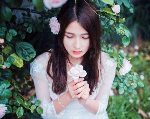 已婚女人放不下初恋的表现