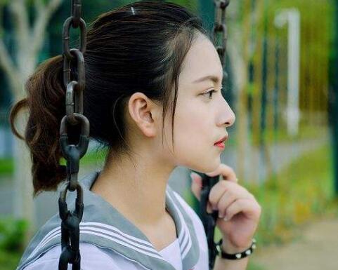 初恋突然联系代表什么