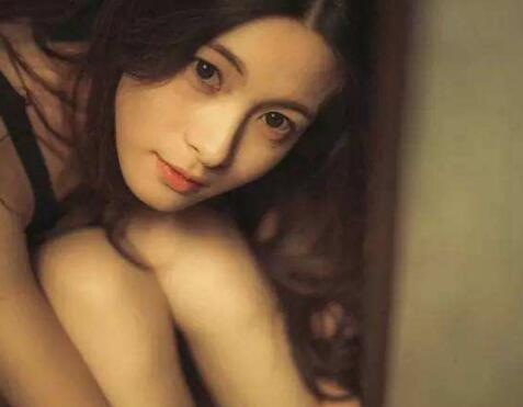 和女领导出差住在一起