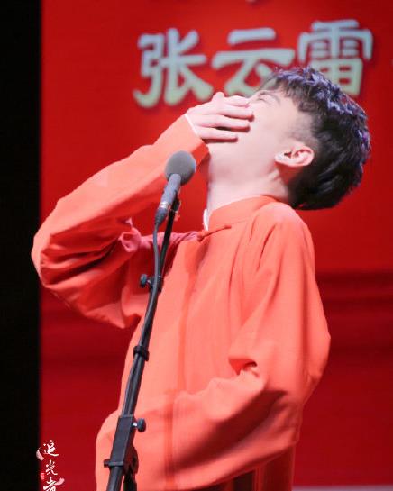 张云雷的腿是怎么受伤的