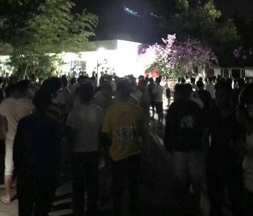 学生喝多以为地震