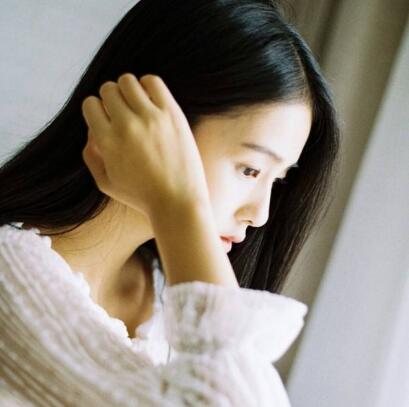 我和女邻居电梯里搞