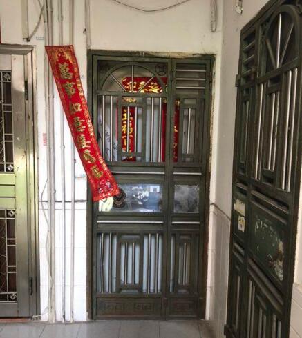 一家5人出游1人还
