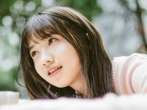 我和美女邻居在楼道里
