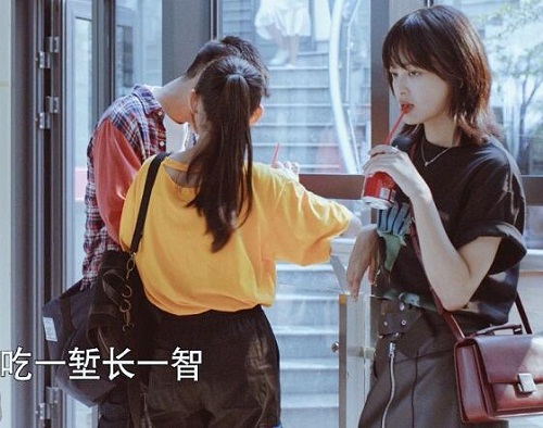 带着爸爸去留学林飒服装穿搭