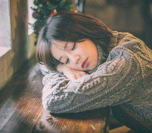 口述我与美女在宿舍性事