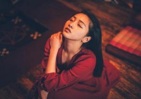 和女朋友闺蜜偷偷作爱故事