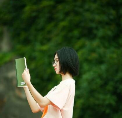 我和寡妇在炕上