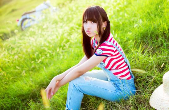 寡妇田前桃花多