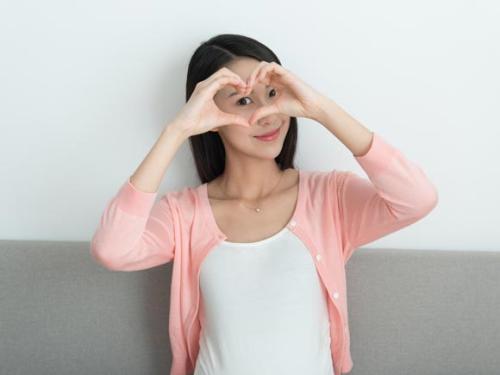 坐月子可以擦水乳吗