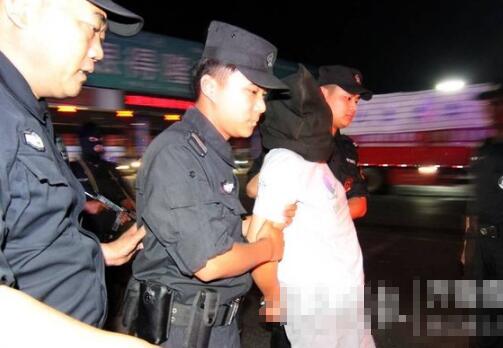怀恨班主任杀死师母