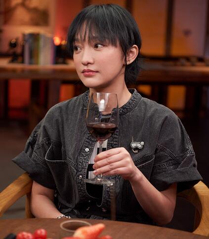 圆桌派周迅同款服装是什么品牌