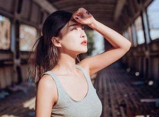 征服办公室的美女