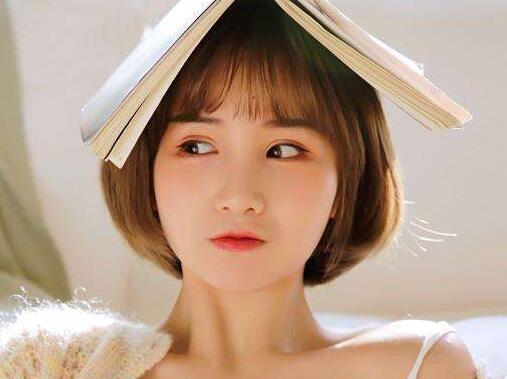 征服办公室的美女