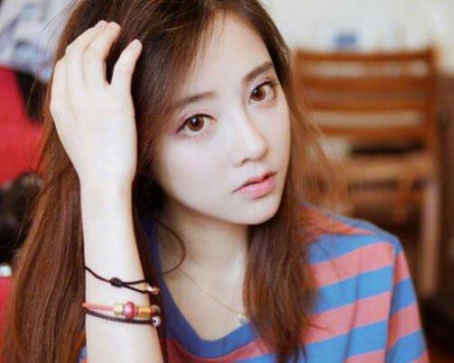 征服办公室的美女