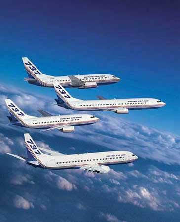 波音737起飞爆胎