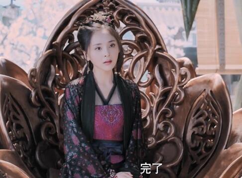王灵娇吃凳子腿是什么梗