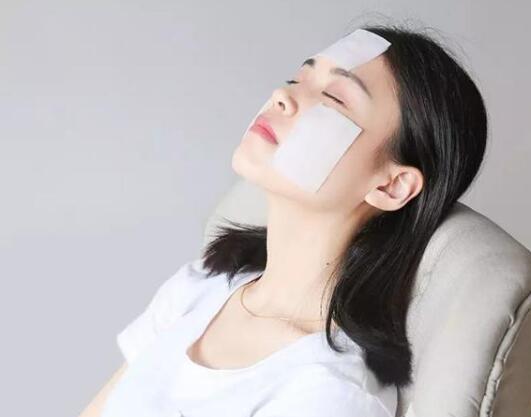 纯露和爽肤水使用顺序