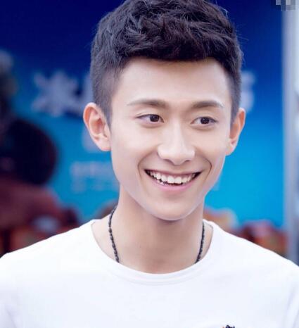 李现杨紫是一个班的吗